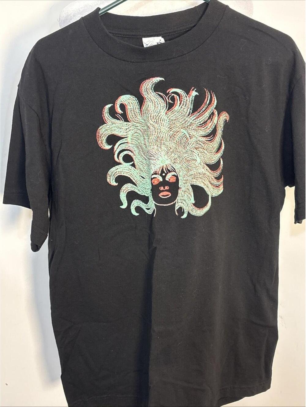Shaka Active Large Graphic Blk Tee SS Crew 100% Cotton Honduras